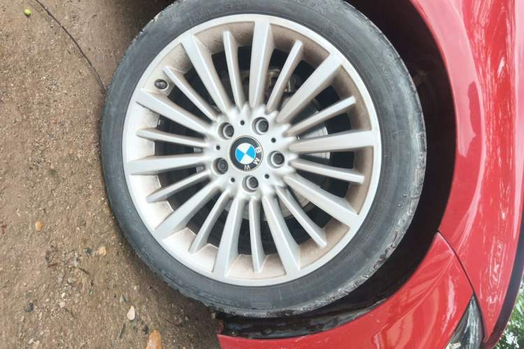 Used BMW 3 Series 2018 320Li Fashion Model Right Front Wheel Hub