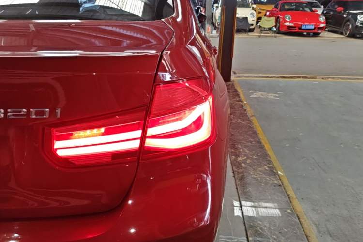 Used BMW 3 Series 2018 320i M Sport Package Right Rear Taillight