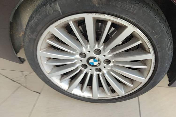 Used BMW 3 Series 2018 320Li Fashion Model Right Rear Wheel Hub