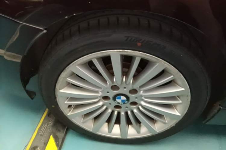 Used BMW 3 Series 2018 320Li Fashion Model Right Rear Wheel Hub
