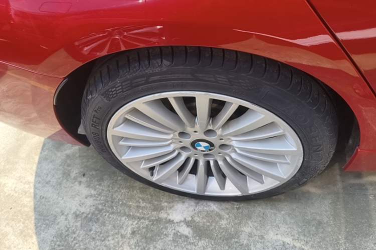 Used BMW 3 Series 2018 320Li Fashion Model Right Rear Wheel Hub