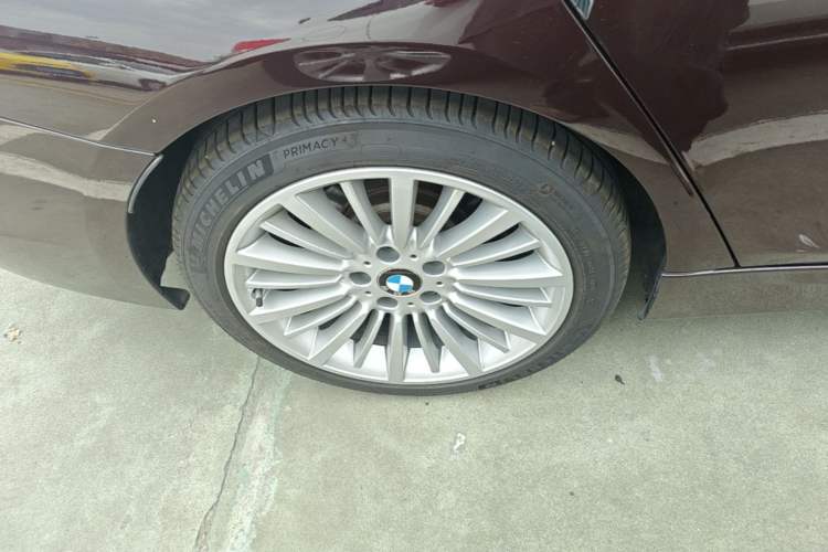 Used BMW 3 Series 2018 320Li Fashion Model Right Rear Wheel Hub