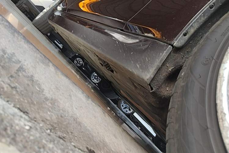 Used BMW 3 Series 2018 320Li Fashion Model Right Side Sill