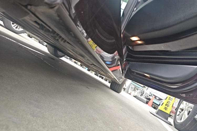 Used BMW 3 Series 2018 320Li Fashion Model Right Side Sill