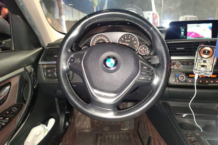 Used BMW 3 Series 2018 320Li Fashion Model Steering Wheel