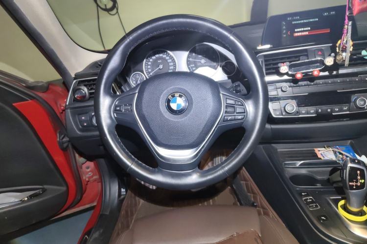 Used BMW 3 Series 2018 320Li Fashion Model Steering Wheel
