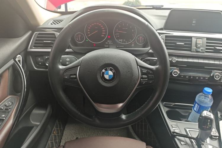 Used BMW 3 Series 2018 320Li Fashion Model Steering Wheel