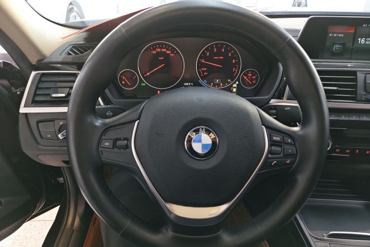 Used BMW 3 Series 2018 320Li Fashion Model Steering Wheel