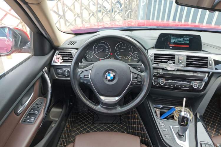 Used BMW 3 Series 2018 320Li Fashion Model Steering Wheel