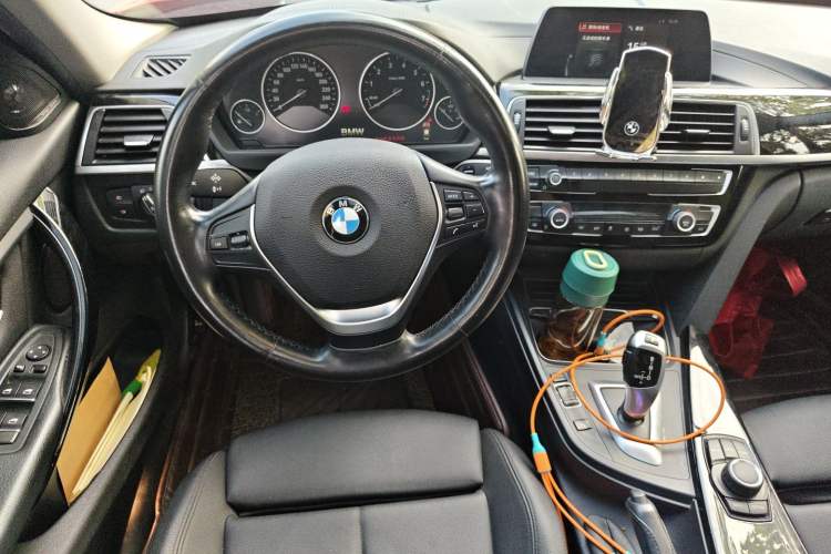 Used BMW 3 Series 2018 318i Steering Wheel