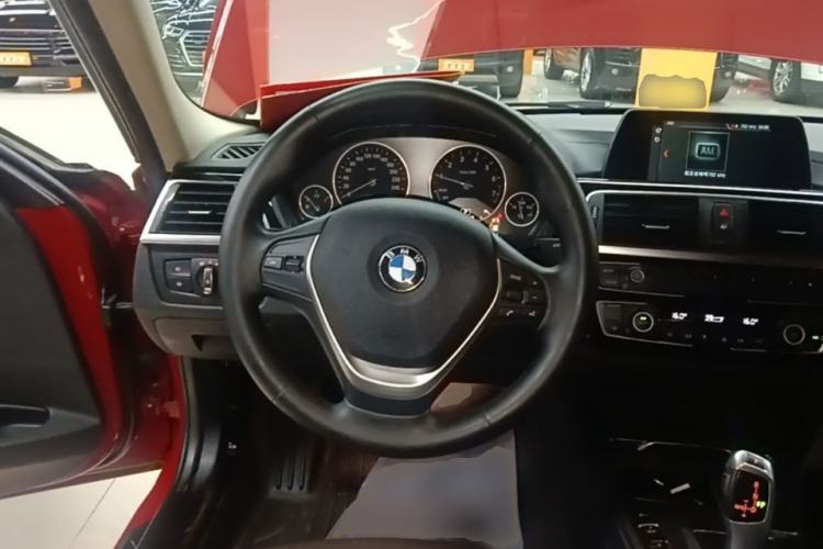 Used BMW 3 Series 2018 320Li Fashion Model Steering Wheel