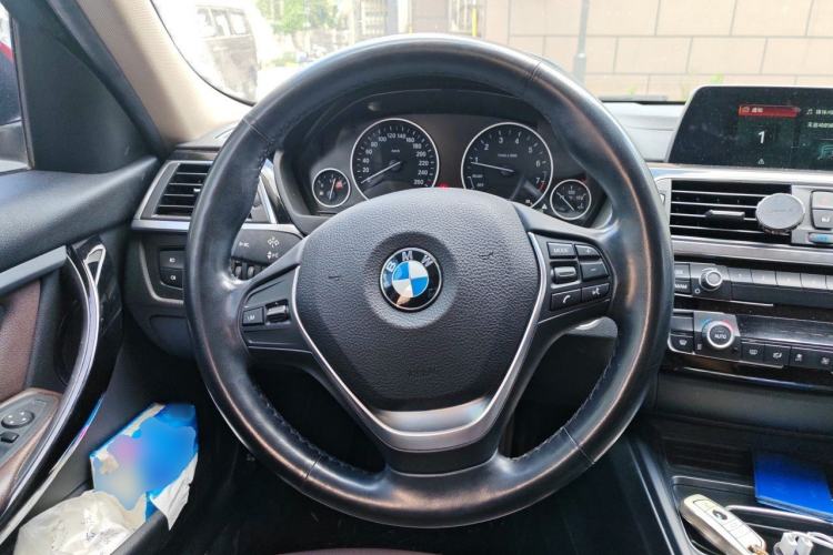 Used BMW 3 Series 2018 320Li Fashion Model Steering Wheel
