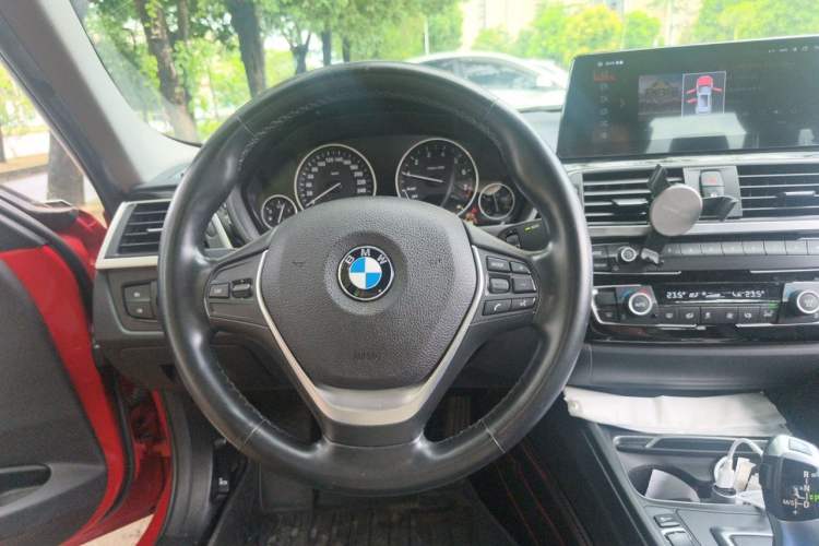 Used BMW 3 Series 2018 320Li Fashion Model Steering Wheel