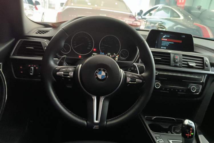 Used BMW 3 Series 2018 320Li Fashion Model Steering Wheel