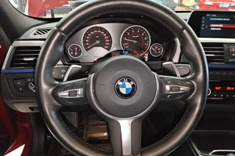 Used BMW 3 Series 2018 320i M Sport Package Steering Wheel