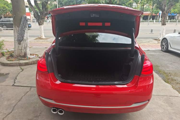 Used BMW 3 Series 2018 320Li Fashion Model Trunk