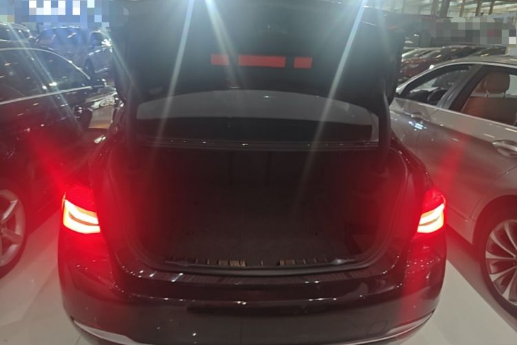 Used BMW 3 Series 2018 320Li Fashion Model Trunk