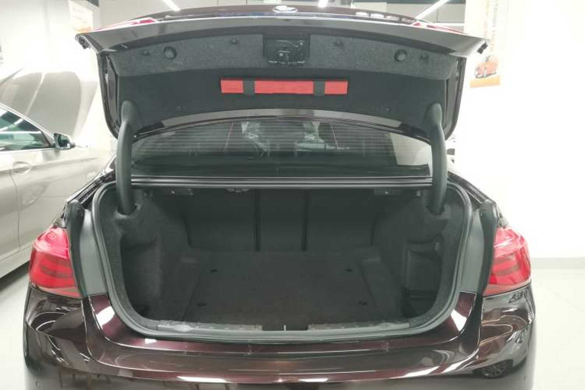 Used BMW 3 Series 2018 320Li Fashion Model Trunk