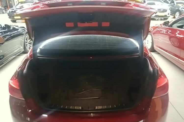 Used BMW 3 Series 2018 320Li Fashion Model Trunk