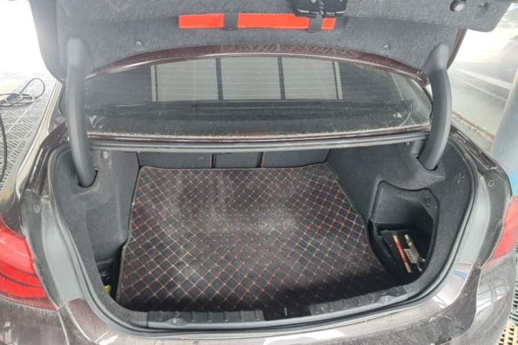 Used BMW 3 Series 2018 320Li Fashion Model Trunk