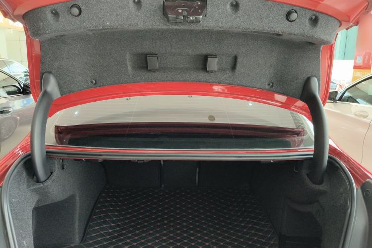 Used BMW 3 Series 2018 320Li Fashion Model Trunk