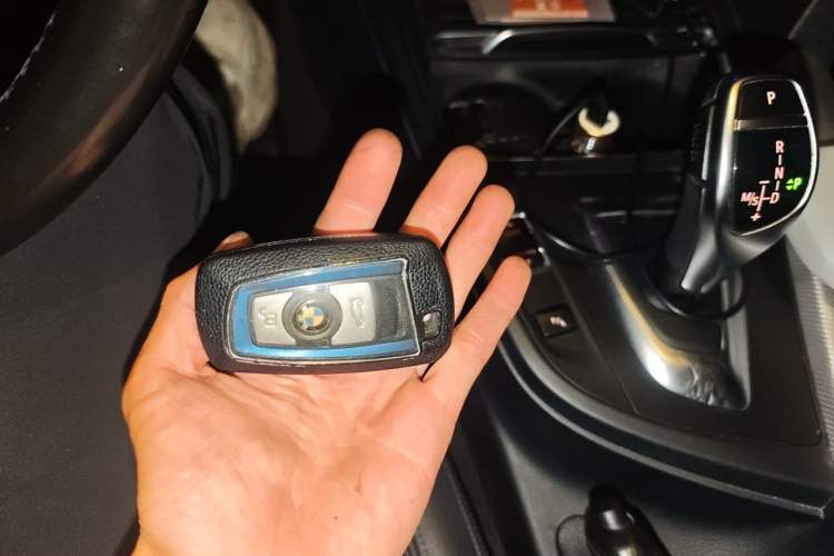 Used BMW 3 Series 2018 320i M Sport Package Vehicle Key