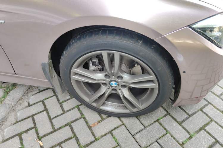 Used BMW 3 Series 2018 320Li M Sport Night Edition Right Front Wheel Hub