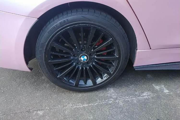 Used BMW 3 Series 2018 320Li Fashion Model Right Rear Wheel Hub