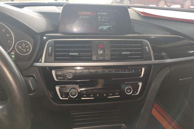 Used BMW 3 Series 2018 320Li Fashion Model Audio And AC Panel