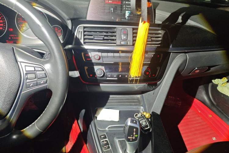 Used BMW 3 Series 2018 320Li Fashion Model Audio And AC Panel