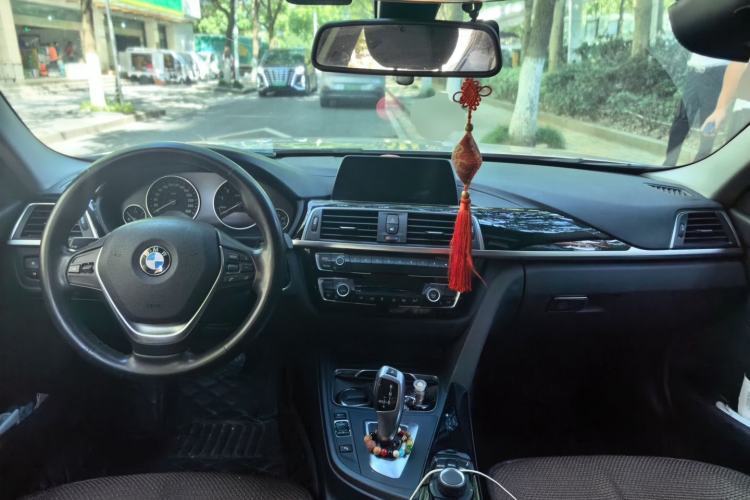 Used BMW 3 Series 2018 320Li Fashion Model Center Console