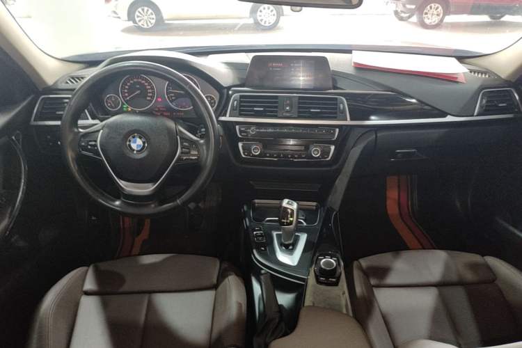 Used BMW 3 Series 2018 320Li Fashion Model Center Console