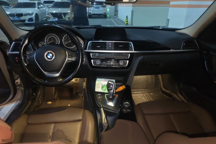 Used BMW 3 Series 2018 320Li Fashion Model Center Console