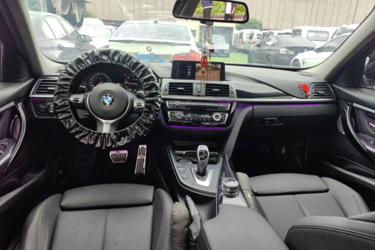 Used BMW 3 Series 2018 320Li Leading Model M Sport Package Center Console