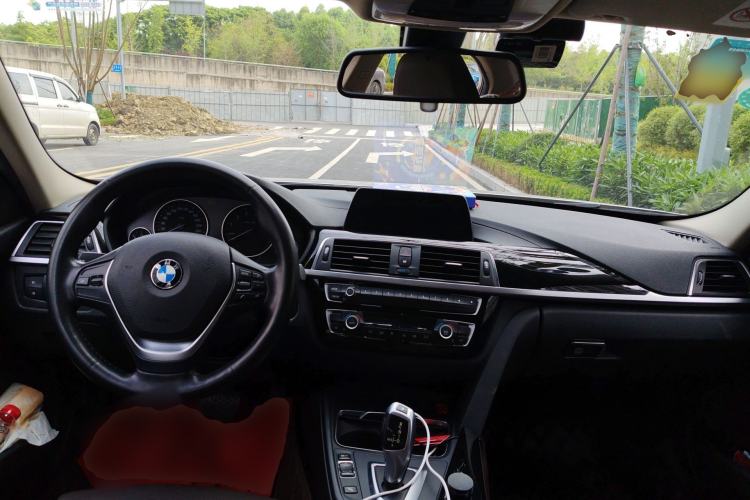 Used BMW 3 Series 2018 320Li Fashion Model Center Console