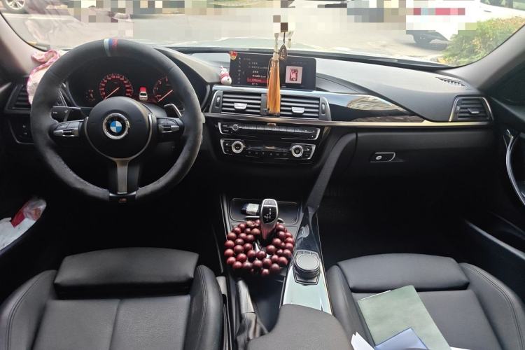 Used BMW 3 Series 2018 320Li Leading Model M Sport Package Center Console