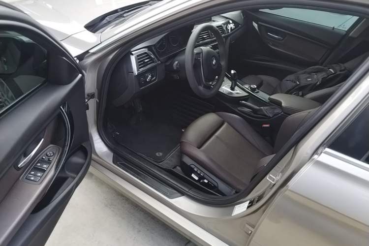Used BMW 3 Series 2018 320Li Fashion Model Driver Seat