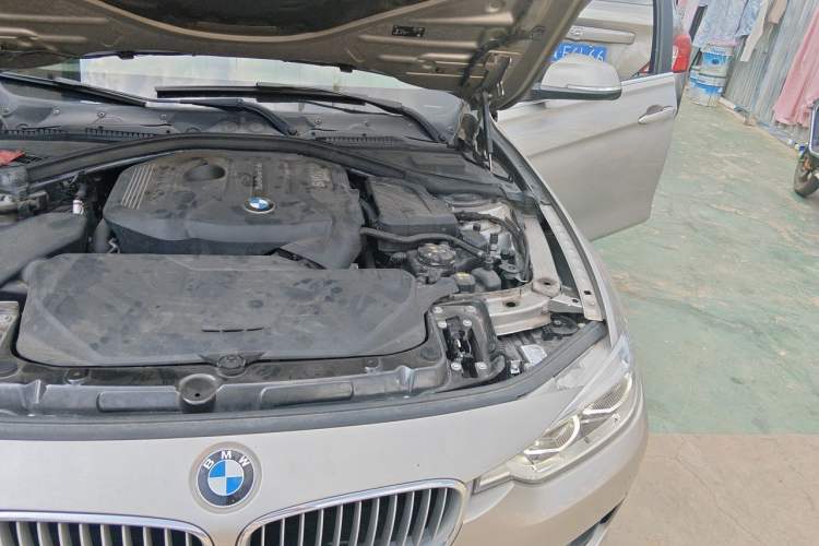 Used BMW 3 Series 2018 320Li Fashion Model Engine Bay Left