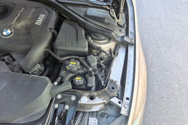 Used BMW 3 Series 2018 320Li Fashion Model Engine Bay Left