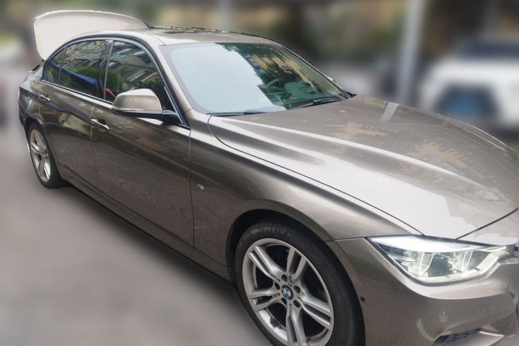 Used BMW 3 Series 2018 320Li Leading Model M Sport Package Front Right 45 Deg