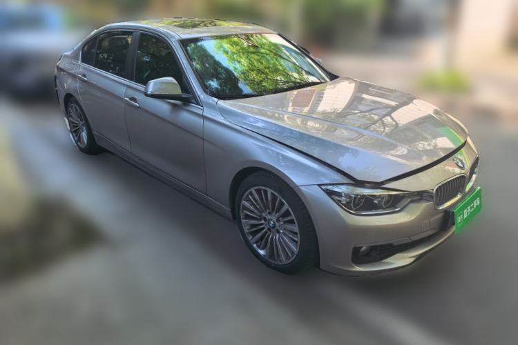 Used BMW 3 Series 2018 320Li Fashion Model Front Right 45 Deg