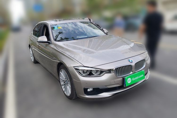 Used BMW 3 Series 2018 320Li Fashion Model Front Right 45 Deg