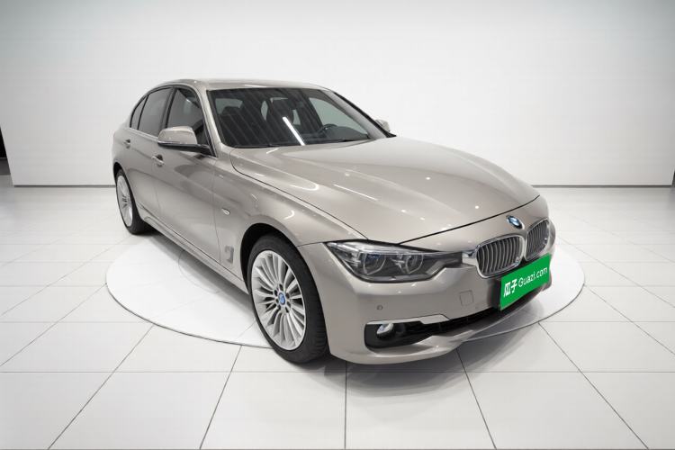 Used BMW 3 Series 2018 320Li Fashion Model Front Right 45 Deg