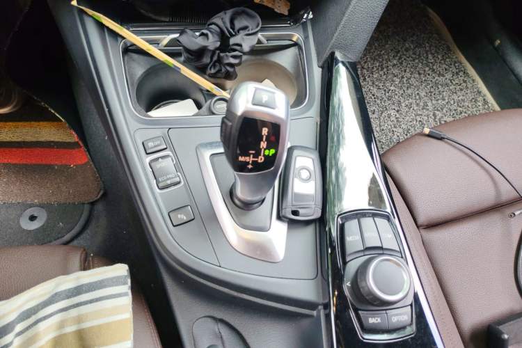 Used BMW 3 Series 2018 320Li Fashion Model Gear Lever