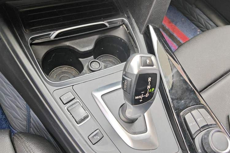 Used BMW 3 Series 2018 320Li Fashion Model Gear Lever