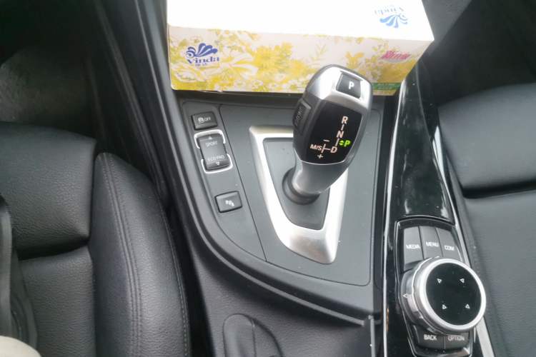 Used BMW 3 Series 2018 320Li Fashion Model Gear Lever