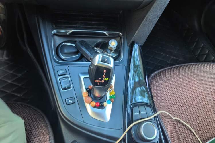 Used BMW 3 Series 2018 320Li Fashion Model Gear Lever