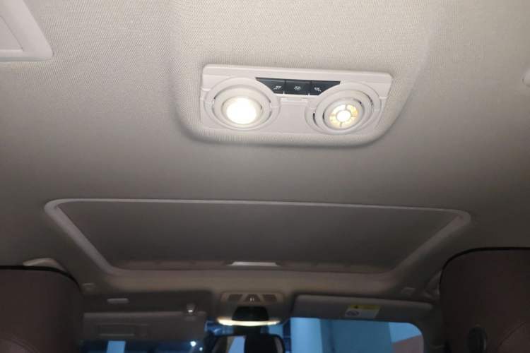 Used BMW 3 Series 2018 320Li Fashion Model Headliner