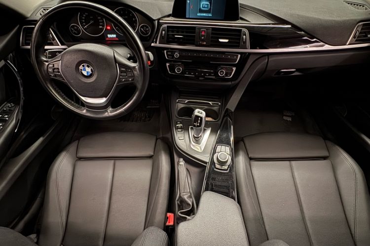 Used BMW 3 Series 2018 320Li Fashion Model Interior 1
