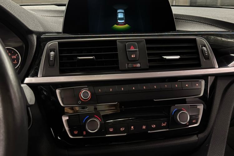 Used BMW 3 Series 2018 320Li Fashion Model Interior 3